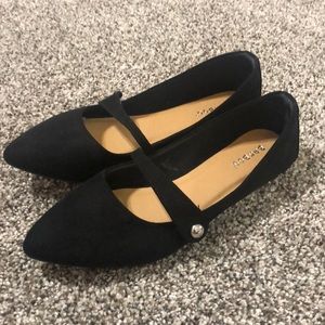 Size 9 black flats with silver button